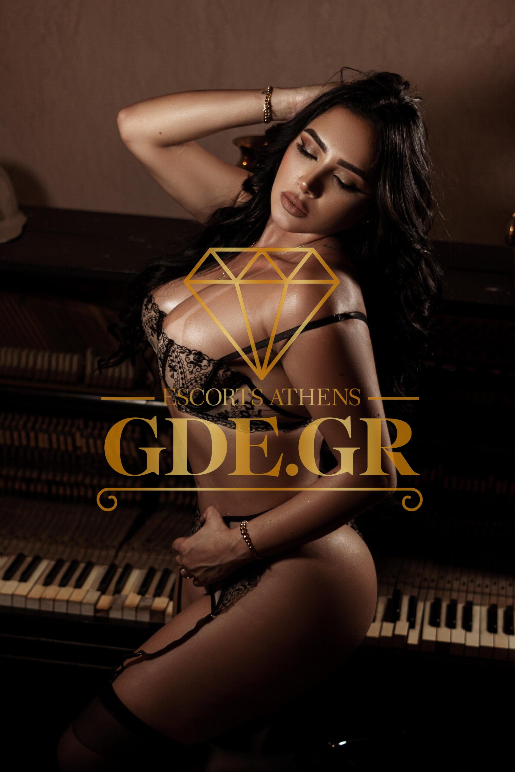 AMANDA-ULTRA-SEXY-LATIN-ESCORT