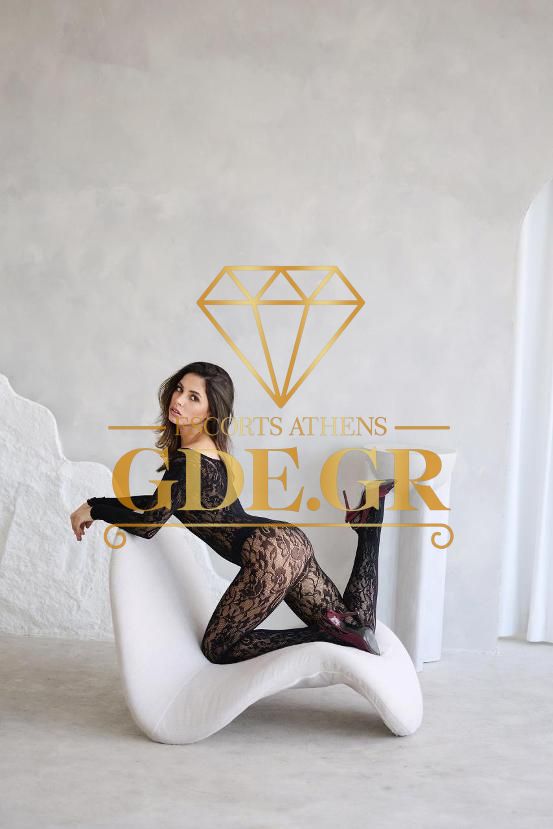 BRUNNETE-HOT-ESCORT-IN-ATHENS-BRUNA