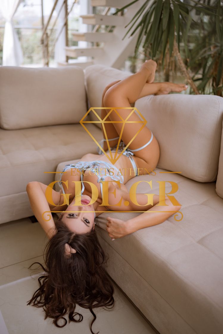 CANDY-ULTRA-HOT-CURVY-LATIN-GDE-MODEL-IN-ATHENS