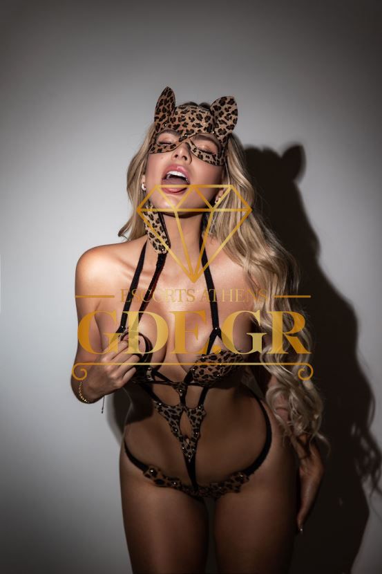 HOT-BLONDE-VISITA-ESCORT-BEATRICE