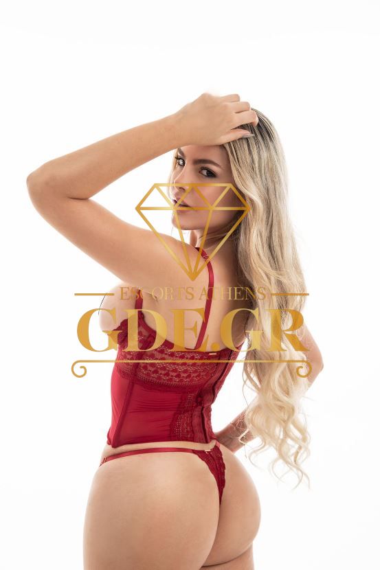 HOT-BLONDE-VISITA-ESCORT-BEATRICE