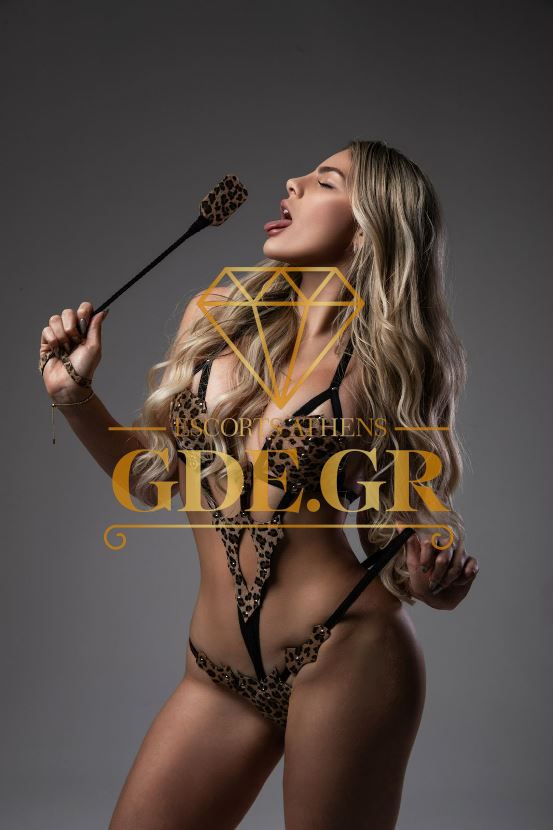 HOT-BLONDE-VISITA-ESCORT-BEATRICE