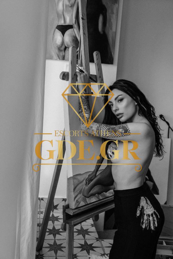 HOT-ESCORT-VISITA-KIRA