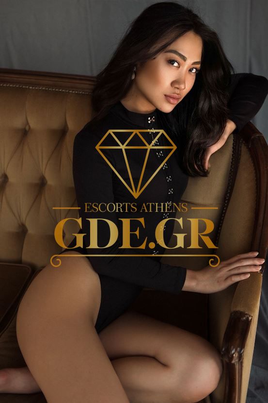 HOT-RUSSIAN-ESCORT-MADLEN