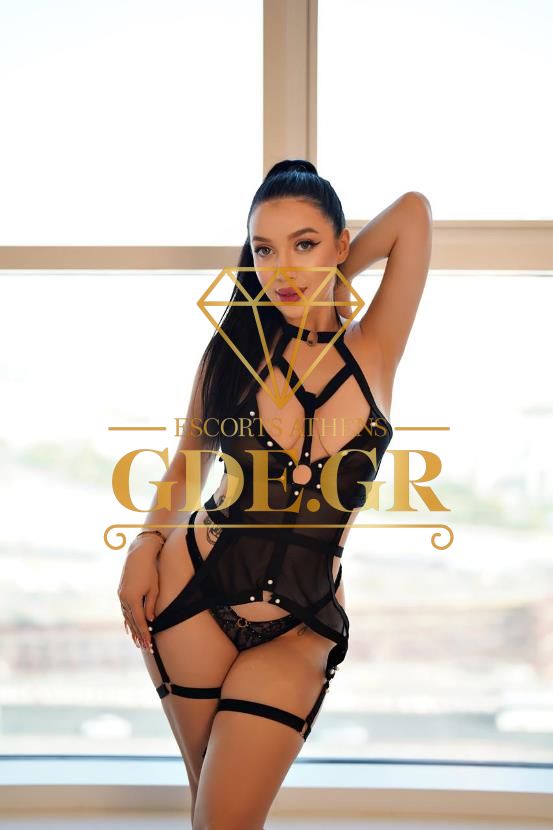 HOT-UKRANIAN-ESCORT-IN-ATHENS-SCARLET