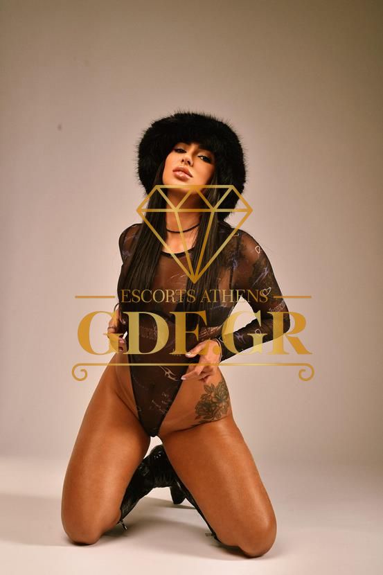 LATINA-VIZITA-IN-ATHENS-LIZ