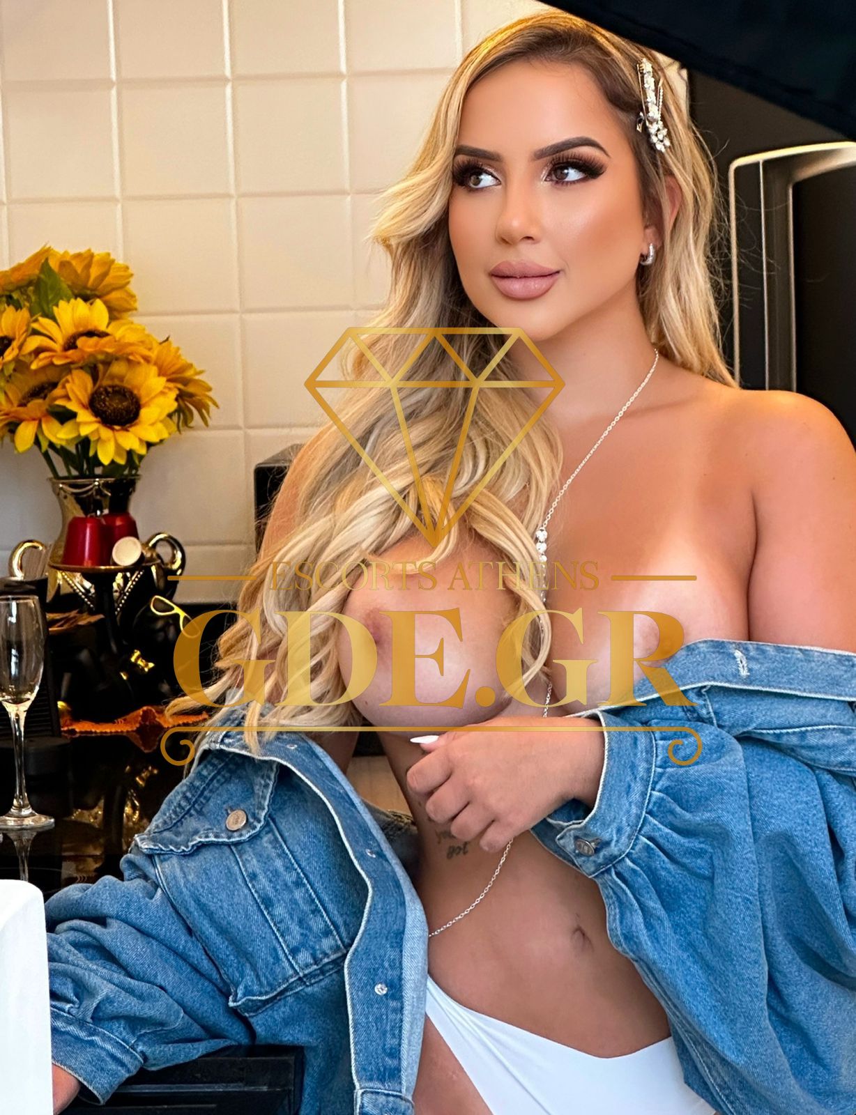 MARTINA-HOT-BUSTY-LATIN-ATHENS-CALL-GIRL-ESCORT-8