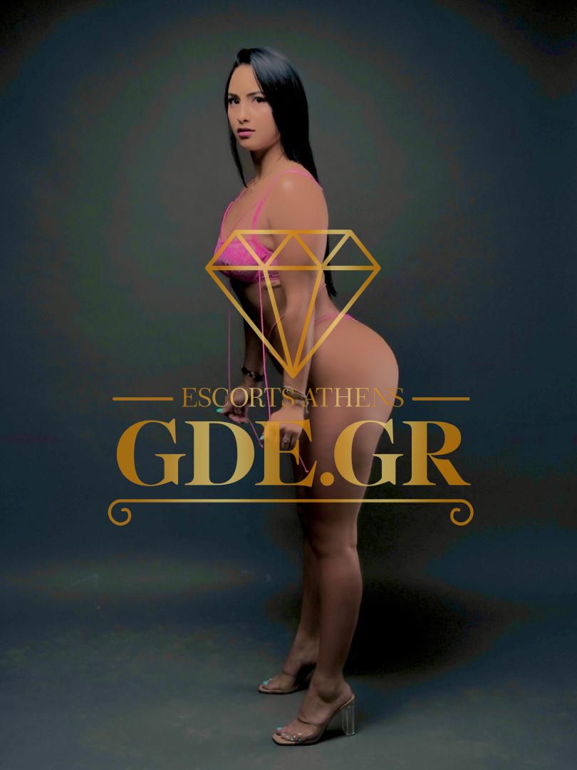 NATALIE-CURVY-VENEZUELAN-GDE-MODEL-IN-ATHENS