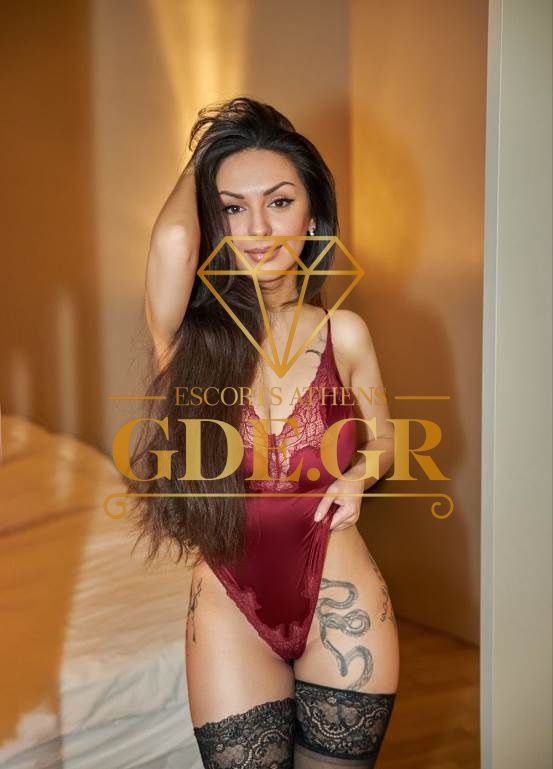 SENSUAL-BRUNETTE-SEXY-EROTIC-BUSTY-ESCORT-IN-ATHENS-AFINA