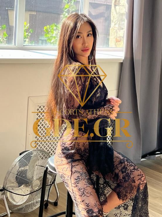 HOT-RUSSIAN-ESCORT-MADLEN