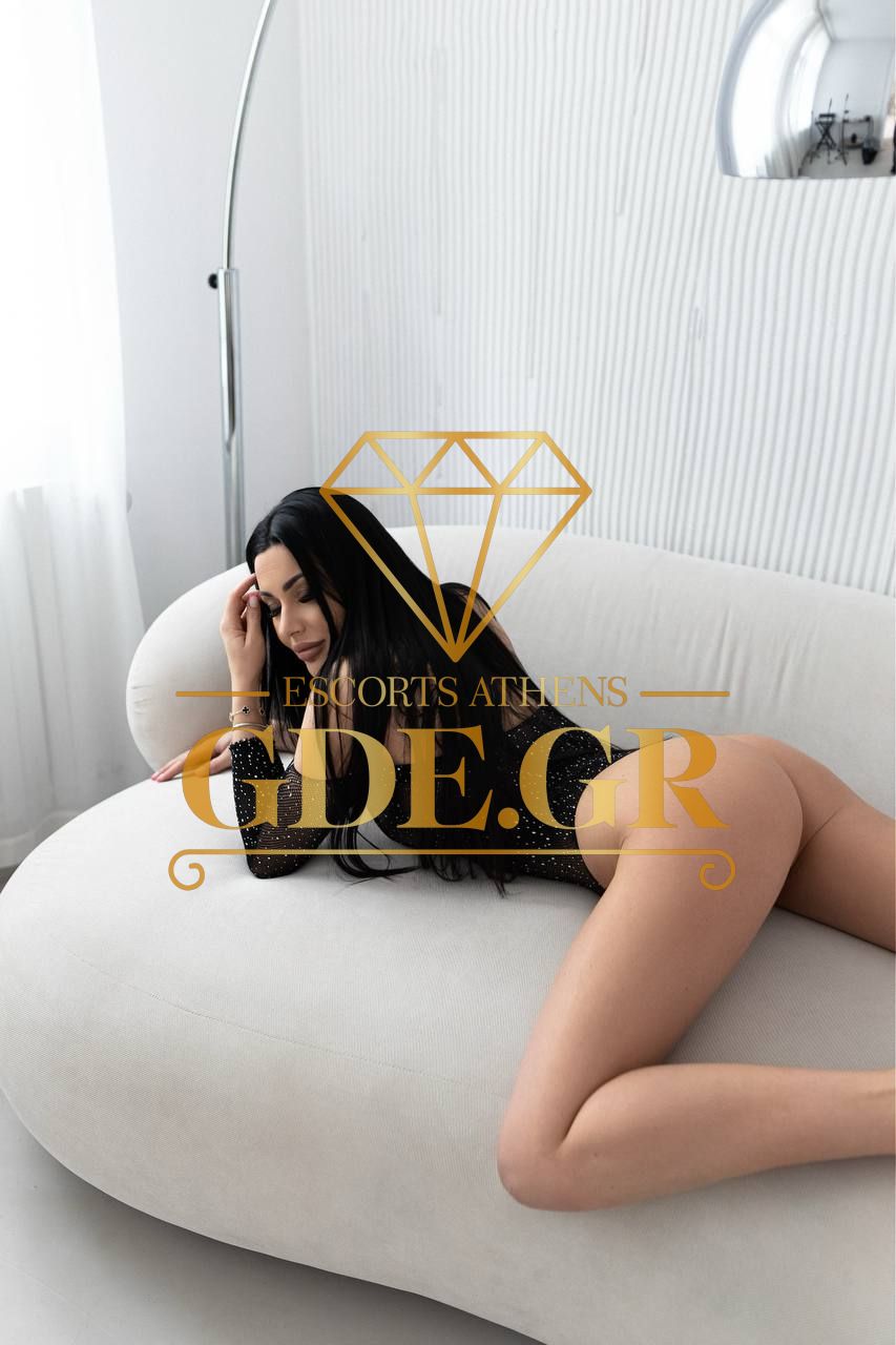 SEXY-HOT-UKRAINIAN-ESCORT-IN-ATHENS-JENIFFER