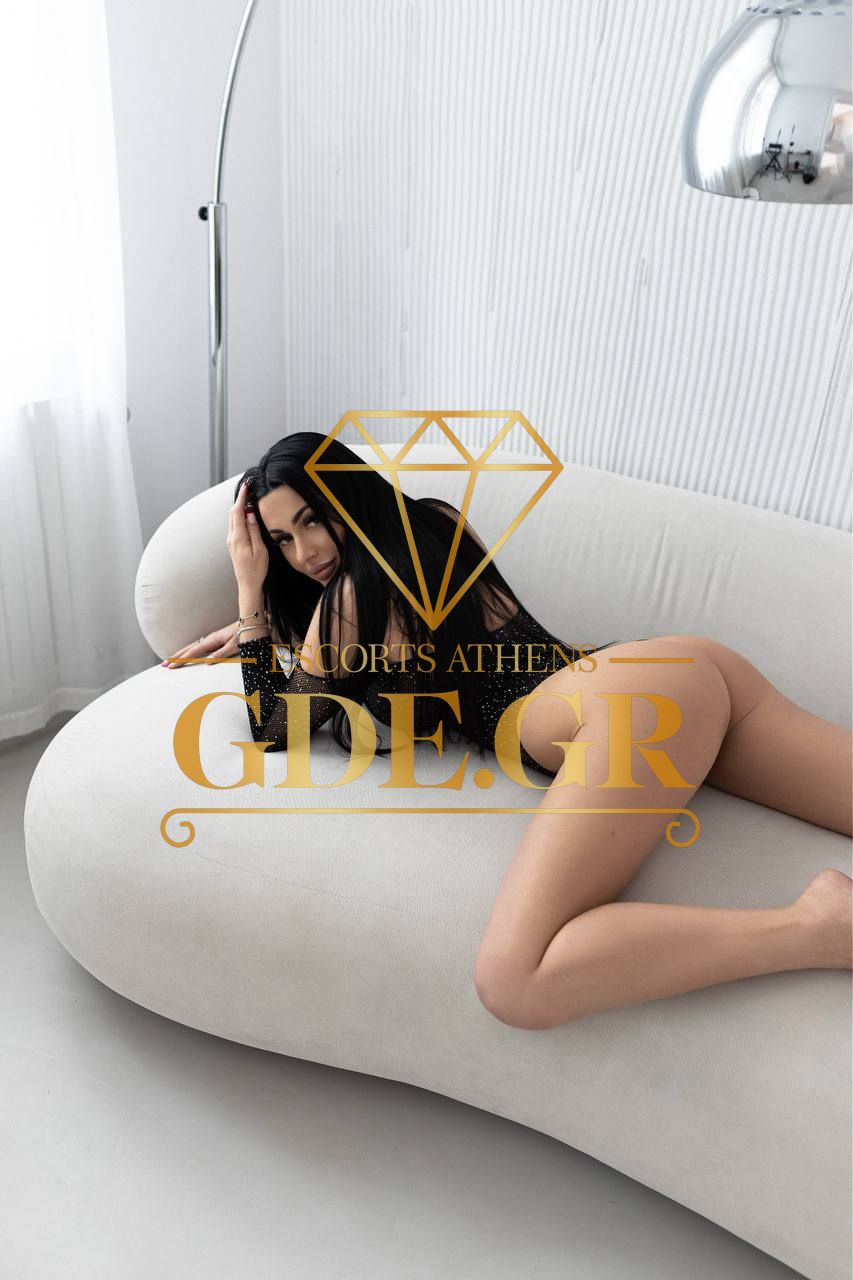 SEXY-HOT-UKRAINIAN-ESCORT-IN-ATHENS-JENIFFER